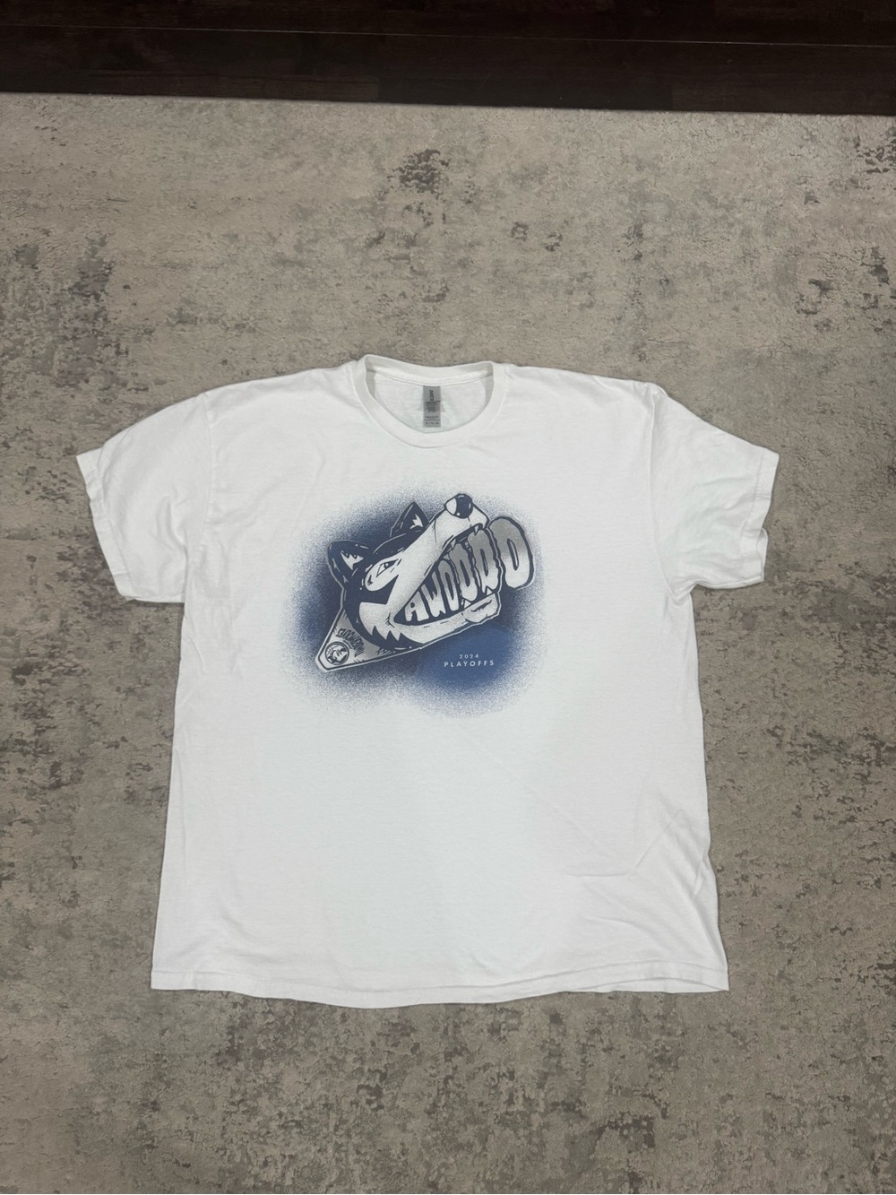 Minnesota Timberwolves 2024 NBA Playoffs Wolf T-Shirt - Men's XL